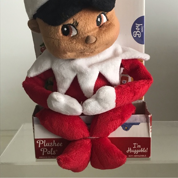 NEW - The Elf On the Shelf Plushee Pals Snuggler, Boy, Dark Skin Tone - Picture 4 of 13